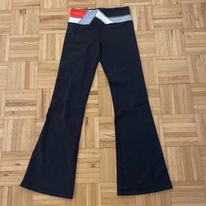 Lululemon Black Groove Yoga Pants